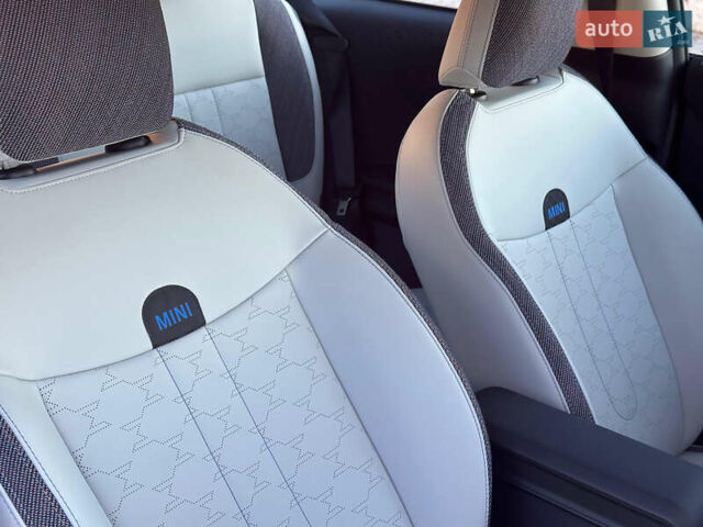 Синий Мини Купер, объемом двигателя 2 л и пробегом 1 тыс. км за 39900 $, фото 20 на Automoto.ua