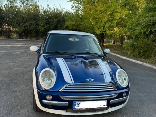 Мини Купер 2003 в Кривом Роге на Automoto.ua Синий Мини Купер, объемом двигателя 1.6 л и пробегом 165 тыс. км за 4100 $, фото 3 на Automoto.ua