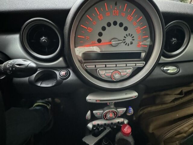 Синій Міні Cooper, об'ємом двигуна 1.6 л та пробігом 178 тис. км за 2200 $, фото 4 на Automoto.ua