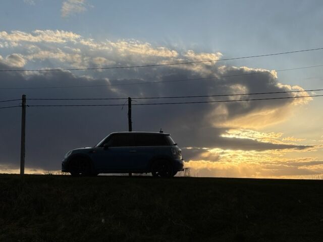 Синий Мини Купер, объемом двигателя 1.6 л и пробегом 145 тыс. км за 9000 $, фото 3 на Automoto.ua