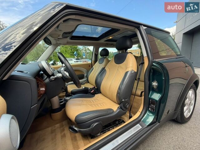 Зеленый Мини Купер, объемом двигателя 1.6 л и пробегом 149 тыс. км за 5700 $, фото 7 на Automoto.ua