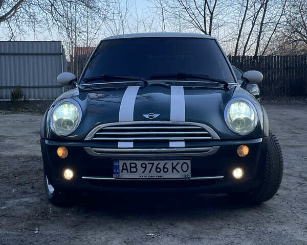 Зеленый Мини Купер, объемом двигателя 1.6 л и пробегом 222 тыс. км за 4800 $, фото 3 на Automoto.ua