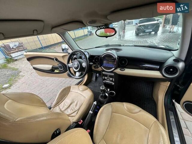 Зеленый Мини Купер, объемом двигателя 1.6 л и пробегом 229 тыс. км за 4500 $, фото 5 на Automoto.ua