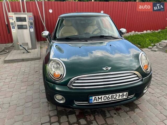 Зеленый Мини Купер, объемом двигателя 1.6 л и пробегом 229 тыс. км за 4500 $, фото 7 на Automoto.ua