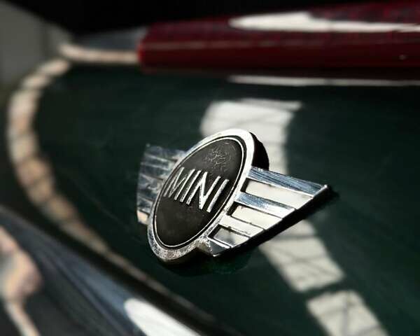 Мини Купер 2012 в Киеве на Automoto.ua Зеленый Мини Купер, объемом двигателя 1.6 л и пробегом 190 тыс. км за 8300 $, фото 12 на Automoto.ua