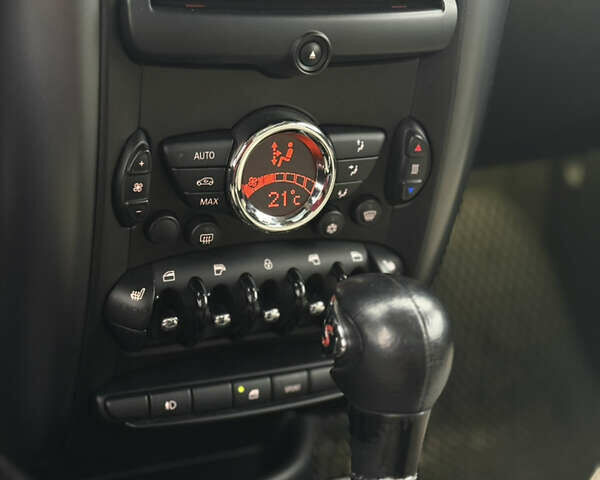 Зелений Міні Cooper, об'ємом двигуна 1.6 л та пробігом 120 тис. км за 10000 $, фото 24 на Automoto.ua