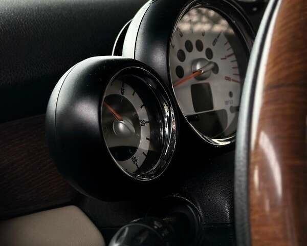 Мини Купер 2012 в Киеве на Automoto.ua Зеленый Мини Купер, объемом двигателя 1.6 л и пробегом 190 тыс. км за 8300 $, фото 5 на Automoto.ua