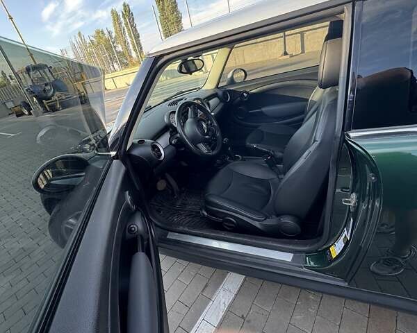 Зелений Міні Cooper, об'ємом двигуна 1.6 л та пробігом 260 тис. км за 7500 $, фото 5 на Automoto.ua