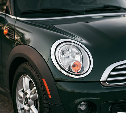 Зелений Міні Cooper, об'ємом двигуна 1.6 л та пробігом 230 тис. км за 7600 $, фото 1 на Automoto.ua