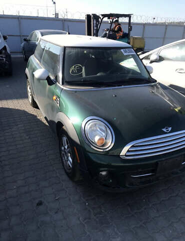 Зелений Міні Cooper, об'ємом двигуна 1.6 л та пробігом 230 тис. км за 7600 $, фото 10 на Automoto.ua