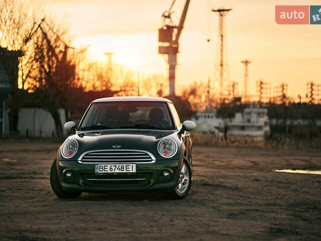 Зелений Міні Cooper, об'ємом двигуна 1.6 л та пробігом 230 тис. км за 7600 $, фото 5 на Automoto.ua