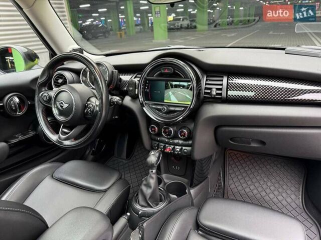 Зелений Міні Cooper, об'ємом двигуна 2 л та пробігом 90 тис. км за 13990 $, фото 15 на Automoto.ua