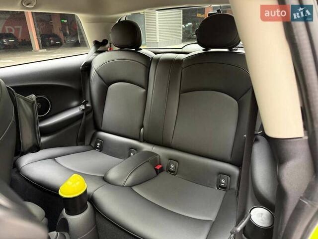 Зелений Міні Cooper, об'ємом двигуна 2 л та пробігом 90 тис. км за 13990 $, фото 7 на Automoto.ua