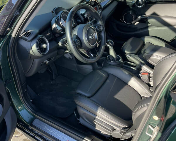 Зеленый Мини Купер, объемом двигателя 2 л и пробегом 100 тыс. км за 16000 $, фото 9 на Automoto.ua