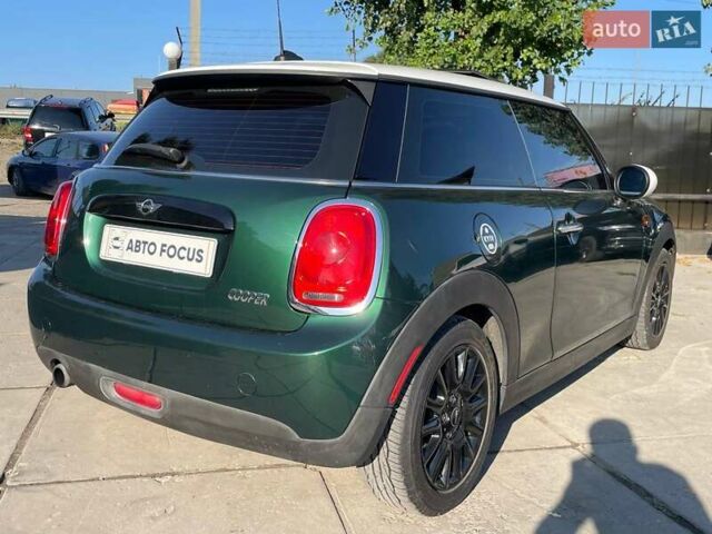 Зелений Міні Cooper, об'ємом двигуна 1.5 л та пробігом 105 тис. км за 12990 $, фото 4 на Automoto.ua