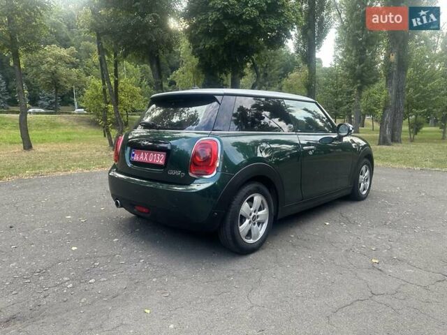 Зеленый Мини Купер, объемом двигателя 1.5 л и пробегом 166 тыс. км за 12500 $, фото 4 на Automoto.ua