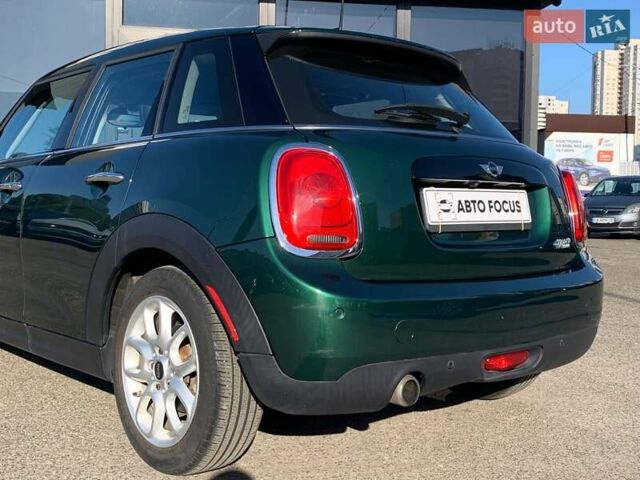 Зеленый Мини Купер, объемом двигателя 1.5 л и пробегом 85 тыс. км за 15490 $, фото 5 на Automoto.ua