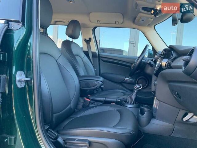 Зеленый Мини Купер, объемом двигателя 1.5 л и пробегом 85 тыс. км за 15490 $, фото 11 на Automoto.ua