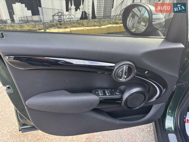 Зелений Міні Cooper, об'ємом двигуна 1.5 л та пробігом 25 тис. км за 20500 $, фото 6 на Automoto.ua