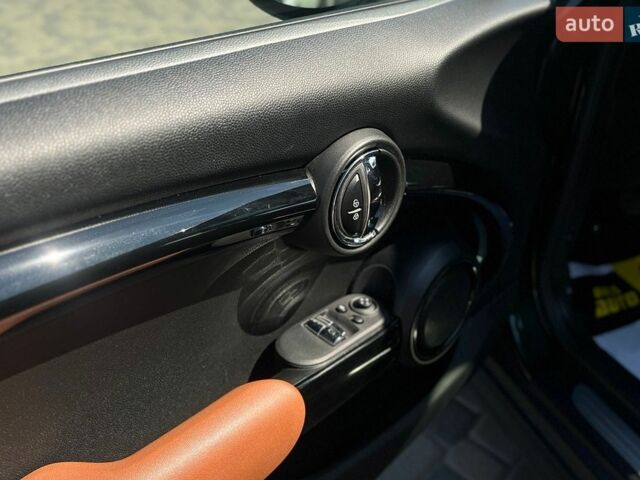 Зелений Міні Cooper, об'ємом двигуна 2 л та пробігом 183 тис. км за 17200 $, фото 9 на Automoto.ua