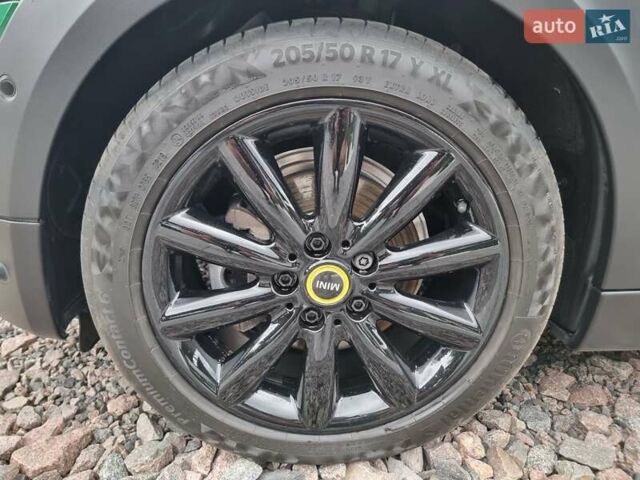 Зелений Міні Cooper, об'ємом двигуна 0 л та пробігом 108 тис. км за 14900 $, фото 16 на Automoto.ua