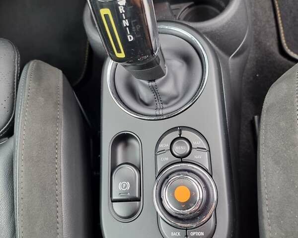 Зелений Міні Cooper, об'ємом двигуна 0 л та пробігом 108 тис. км за 14900 $, фото 36 на Automoto.ua