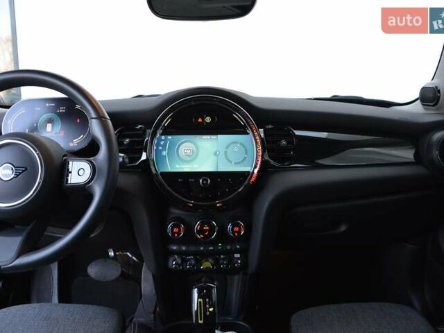 Зелений Міні Cooper, об'ємом двигуна 0 л та пробігом 5 тис. км за 20944 $, фото 5 на Automoto.ua