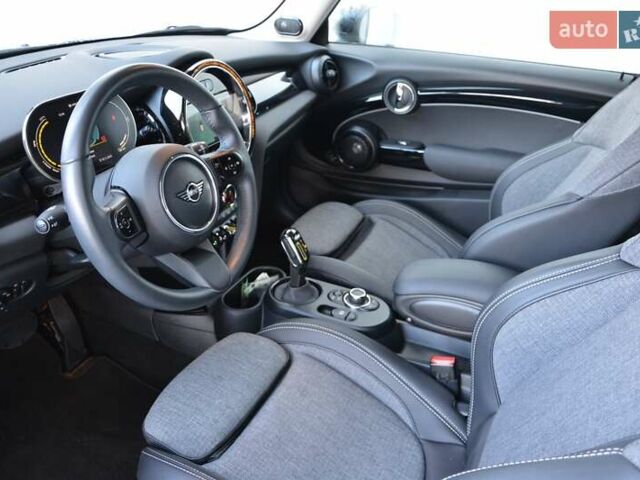 Зелений Міні Cooper, об'ємом двигуна 0 л та пробігом 5 тис. км за 20944 $, фото 4 на Automoto.ua