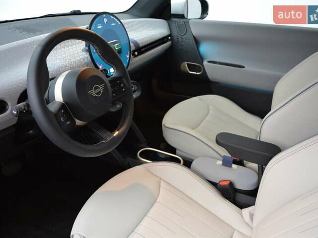 Зеленый Мини Купер, объемом двигателя 0 л и пробегом 2 тыс. км за 33431 $, фото 4 на Automoto.ua