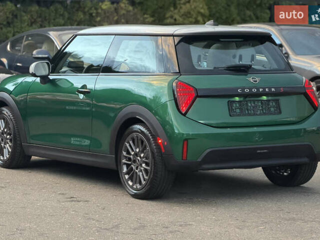 Мини Купер 2024 в Киеве на Automoto.ua Зеленый Мини Купер, объемом двигателя 2 л и пробегом 16 тыс. км за 35900 $, фото 5 на Automoto.ua