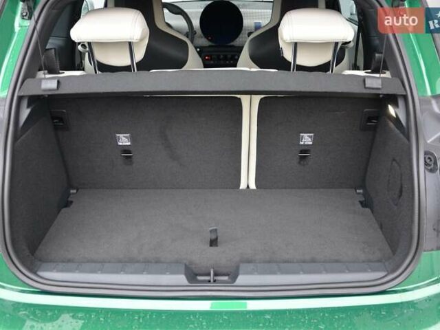 Зеленый Мини Купер, объемом двигателя 0 л и пробегом 4 тыс. км за 32503 $, фото 8 на Automoto.ua