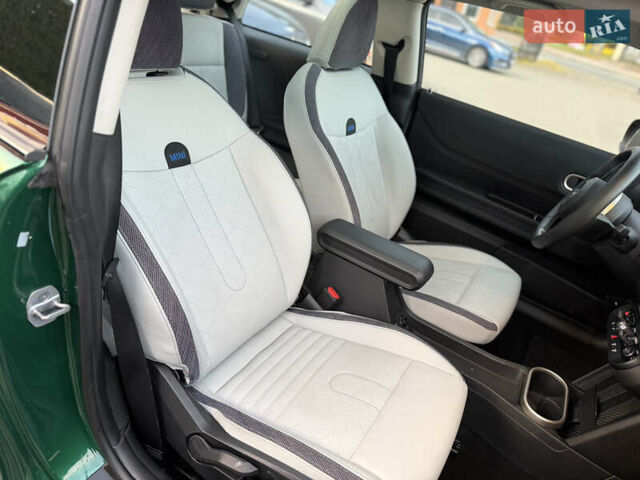 Мини Купер 2024 в Киеве на Automoto.ua Зеленый Мини Купер, объемом двигателя 2 л и пробегом 16 тыс. км за 35900 $, фото 23 на Automoto.ua