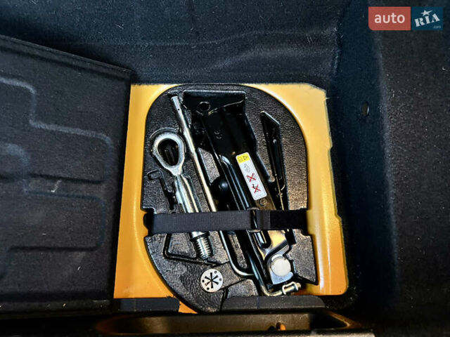 Помаранчевий Міні Cooper, об'ємом двигуна 1.5 л та пробігом 127 тис. км за 12800 $, фото 31 на Automoto.ua