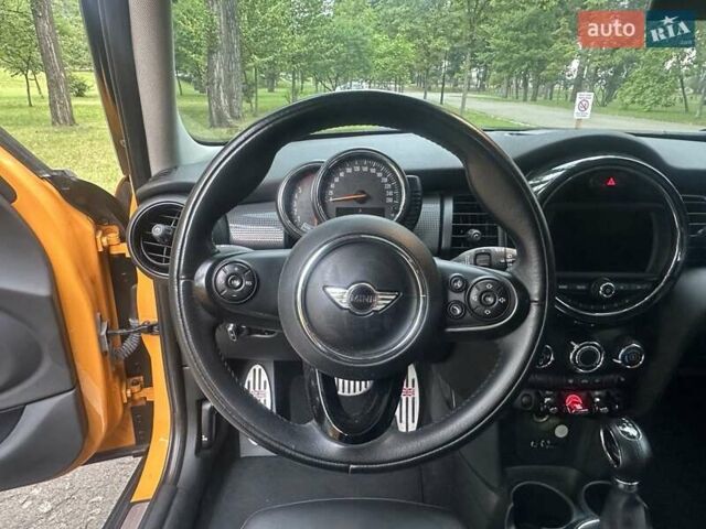 Оранжевый Мини Купер, объемом двигателя 1.5 л и пробегом 136 тыс. км за 13500 $, фото 26 на Automoto.ua