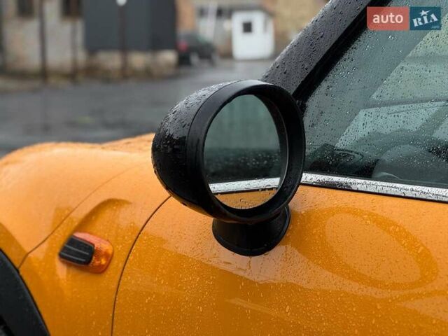 Оранжевый Мини Купер, объемом двигателя 1.5 л и пробегом 122 тыс. км за 11990 $, фото 9 на Automoto.ua