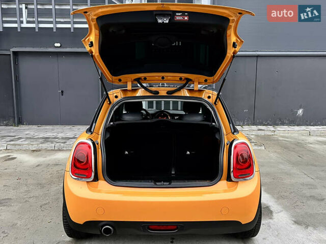 Помаранчевий Міні Cooper, об'ємом двигуна 1.5 л та пробігом 127 тис. км за 12800 $, фото 30 на Automoto.ua