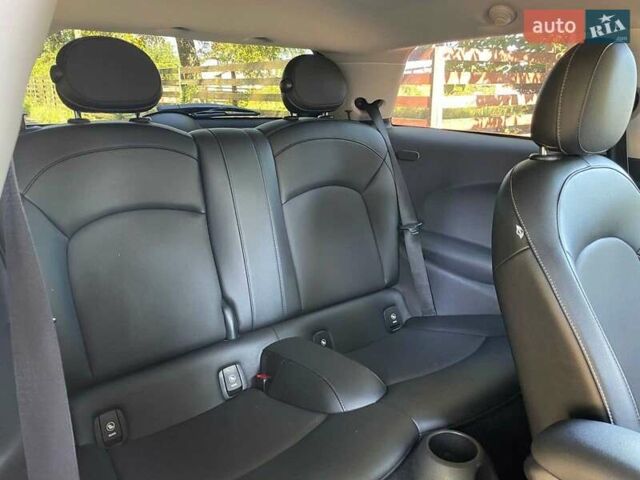 Помаранчевий Міні Cooper, об'ємом двигуна 1.5 л та пробігом 122 тис. км за 12490 $, фото 17 на Automoto.ua