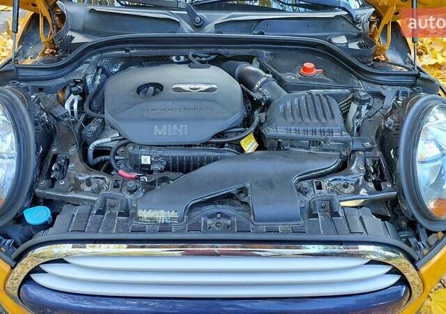 Оранжевый Мини Купер, объемом двигателя 1.5 л и пробегом 126 тыс. км за 11800 $, фото 8 на Automoto.ua