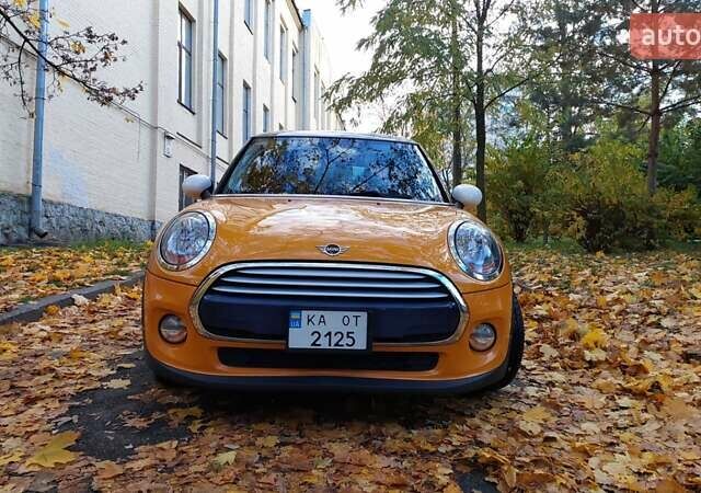 Оранжевый Мини Купер, объемом двигателя 1.5 л и пробегом 126 тыс. км за 11800 $, фото 6 на Automoto.ua