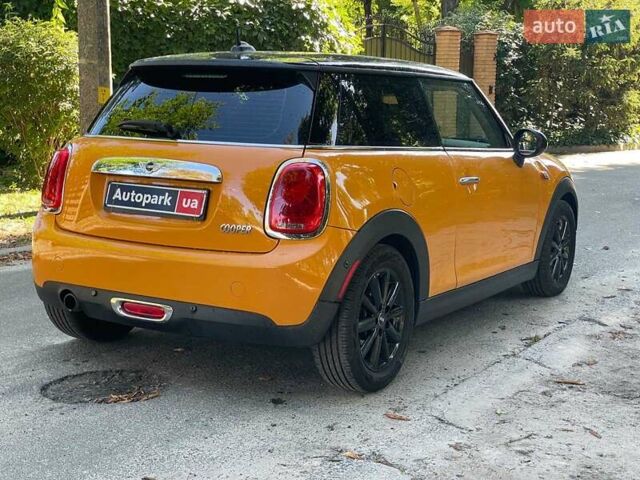 Помаранчевий Міні Cooper, об'ємом двигуна 1.5 л та пробігом 122 тис. км за 12490 $, фото 8 на Automoto.ua