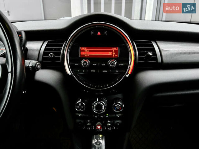 Помаранчевий Міні Cooper, об'ємом двигуна 1.5 л та пробігом 127 тис. км за 12800 $, фото 18 на Automoto.ua