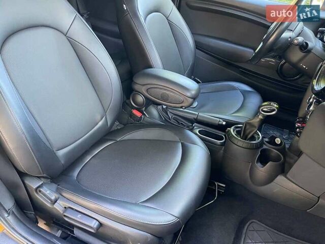 Помаранчевий Міні Cooper, об'ємом двигуна 1.5 л та пробігом 122 тис. км за 12490 $, фото 15 на Automoto.ua