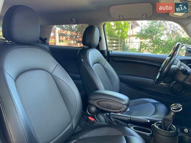 Помаранчевий Міні Cooper, об'ємом двигуна 1.5 л та пробігом 122 тис. км за 12490 $, фото 14 на Automoto.ua