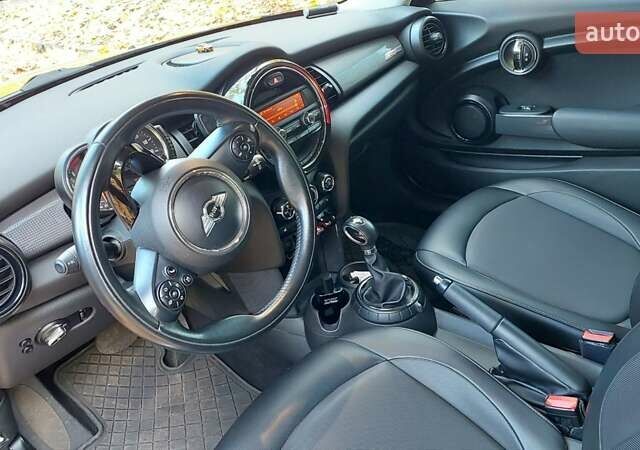 Оранжевый Мини Купер, объемом двигателя 1.5 л и пробегом 126 тыс. км за 11800 $, фото 2 на Automoto.ua