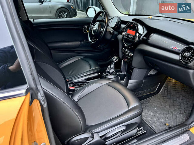 Помаранчевий Міні Cooper, об'ємом двигуна 1.5 л та пробігом 127 тис. км за 12800 $, фото 26 на Automoto.ua