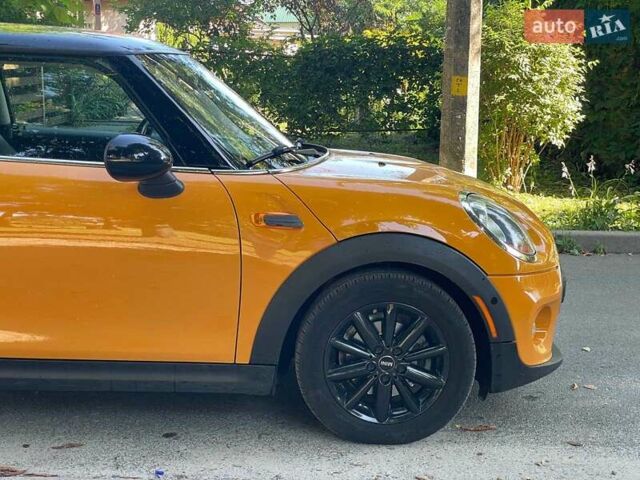 Помаранчевий Міні Cooper, об'ємом двигуна 1.5 л та пробігом 122 тис. км за 12490 $, фото 10 на Automoto.ua
