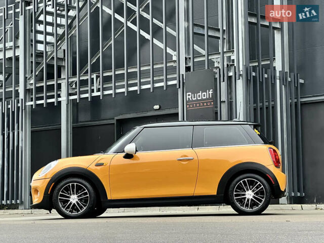 Помаранчевий Міні Cooper, об'ємом двигуна 1.5 л та пробігом 127 тис. км за 12800 $, фото 6 на Automoto.ua