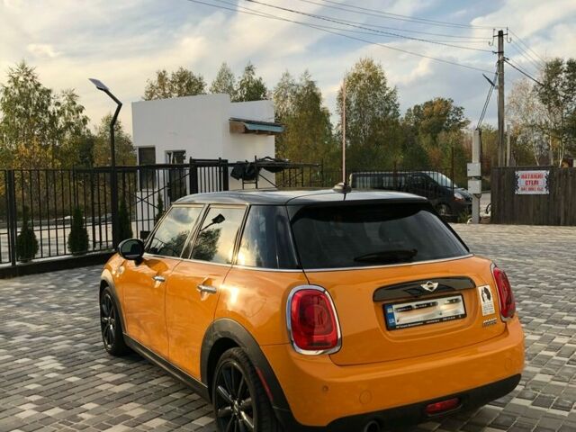 Оранжевый Мини Купер, объемом двигателя 0 л и пробегом 62 тыс. км за 17000 $, фото 4 на Automoto.ua