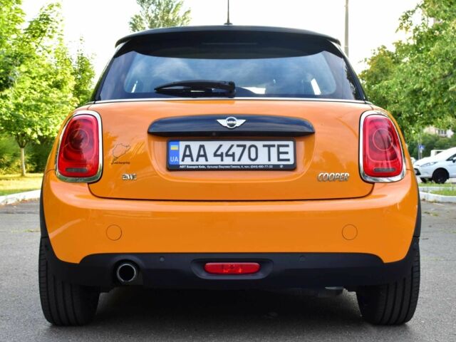 Помаранчевий Міні Cooper, об'ємом двигуна 1.5 л та пробігом 109 тис. км за 12302 $, фото 5 на Automoto.ua