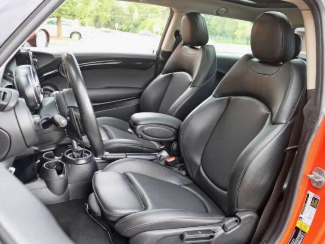 Оранжевый Мини Купер, объемом двигателя 2 л и пробегом 38 тыс. км за 4300 $, фото 11 на Automoto.ua